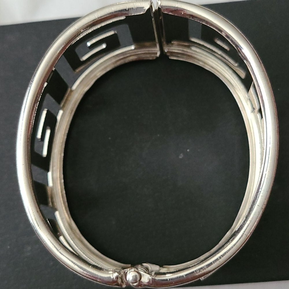Bangle - Picture 3 of 4
